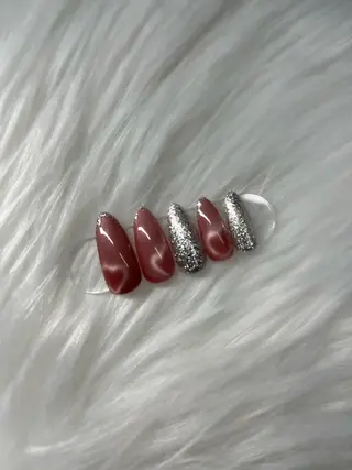 ネイル 鈴木 愛理のネイルデザイン