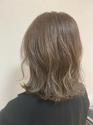 ミディアム カラー 🌈haru🌻 藤沢ハイトーン🌈のヘアスタイル