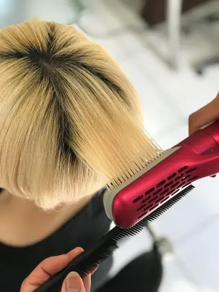 ショート カラー デザインヘア 小林裕史のヘアスタイル