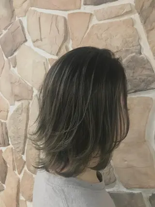 ミディアム カラー エリアNo.1カラー ⭐️hikaru⭐️のヘアスタイル