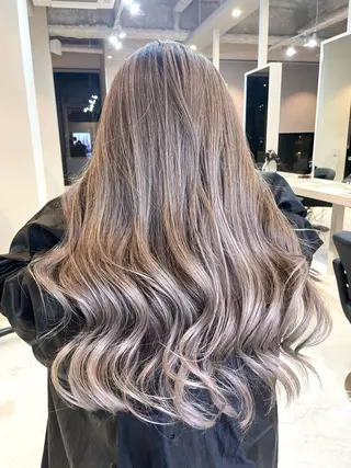 ロング カラー Lia所属・皆木 智晴のヘアスタイル