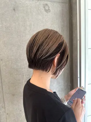 ショート 🫧ブリーチなし透明 感カラー🫧沼尻彩花のヘアスタイル