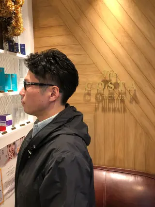 ショート パーマ メンズ 鈴村 大介のヘアスタイル