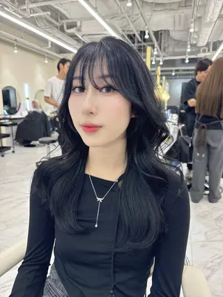 セミロング カラー ヘアアレンジ 🤍layer🤍 リナのヘアスタイル