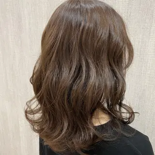 ミディアム カラー 🫧透け感⋆艶髪💎 山口アヤカのヘアスタイル