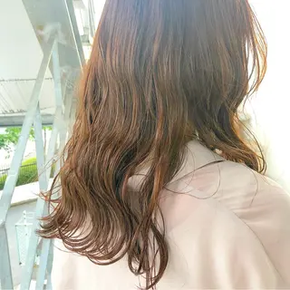 ミディアム カラー 小森 樹奈のヘアスタイル