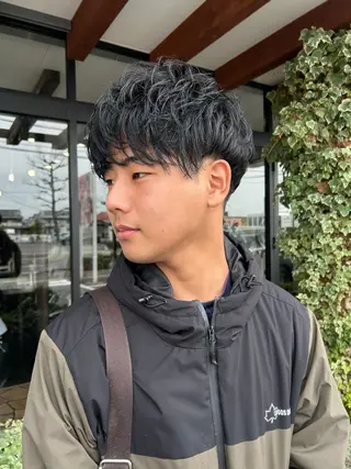 ミディアム メンズ THE MEN . BY LIOS所属・LIOS 中村 杏奈のヘアスタイル