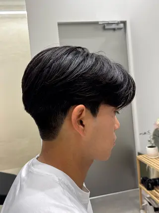 メンズ kalm所属・横浜/センターパート /takumiのヘアスタイル