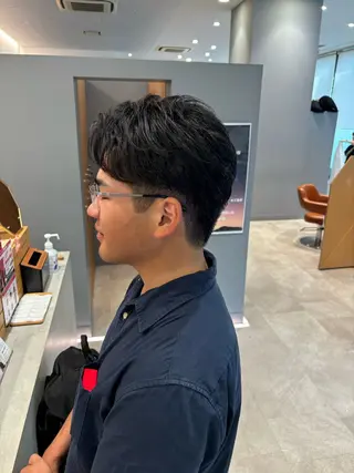 ショート パーマ メンズ 加藤 愛実のヘアスタイル