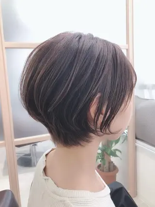 ショート 透明感カラー 山中のヘアスタイル