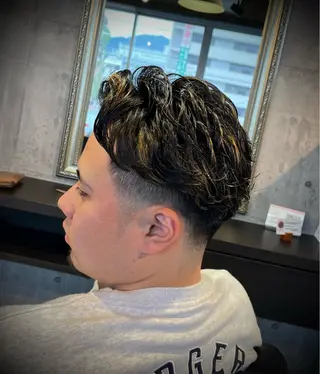 ミディアム カラー パーマ メンズ SWELL-WHITE-所属・SWELL  高峰 将生  メンズ専門のヘアスタイル