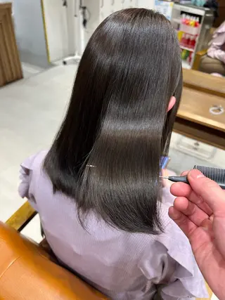 セミロング カラー 🫧艶髪矯正🫧 伊原修子のヘアスタイル