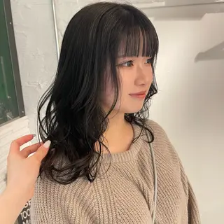 セミロング カラー nameless miichiのヘアスタイル