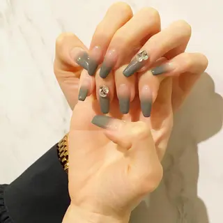 ネイル プライベートネイルサロンkoyubi.所属・新宿南口 hitomiのネイルデザイン