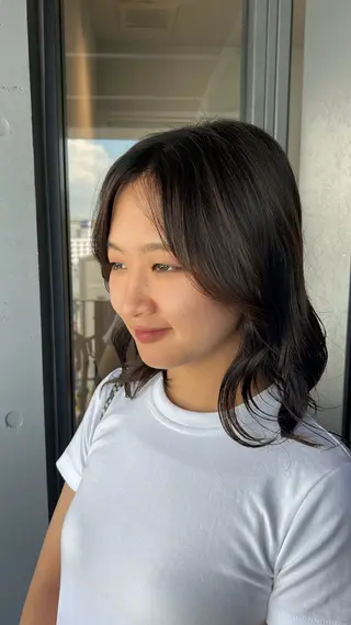 ミディアム ぱつっとボブ/Wカラ ー/ことこ🍒のヘアスタイル