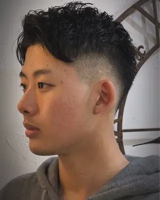 ショート メンズ スパイキー/ ピンパーマ/緑川雄也のヘアスタイル