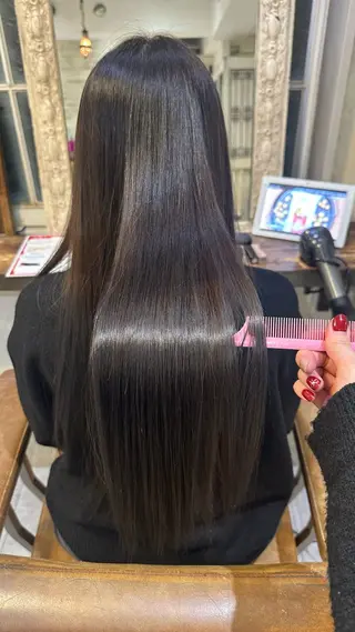 ロング ミタムラ ユナのヘアスタイル