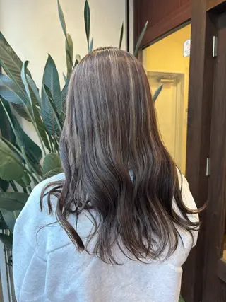 ロング ブリーチ予約率90% 以上✨森山陽向のヘアスタイル