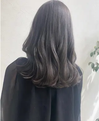 セミロング カラー nakahara madokaのヘアスタイル