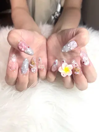 ネイル 井尻 紗菜のネイルデザイン