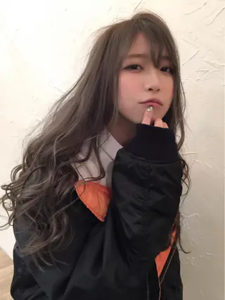 ショート ミディアム セミロング ロング カラー パーマ 👑圧倒的カラー👑 佐々木祐希のヘアスタイル