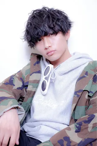 ミディアム パーマ サトウ レンマのヘアスタイル