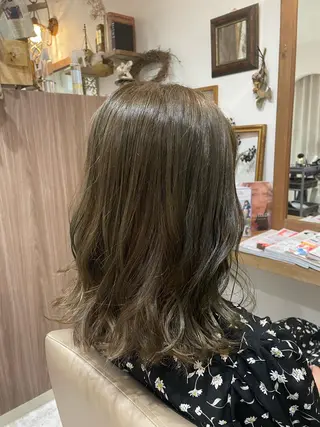 カラー アトリエリーベル所属・佐々木 奈菜江のヘアスタイル