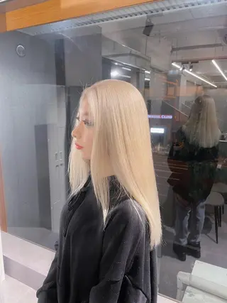 ロング カラー ikuma/ ミルクティーのヘアスタイル