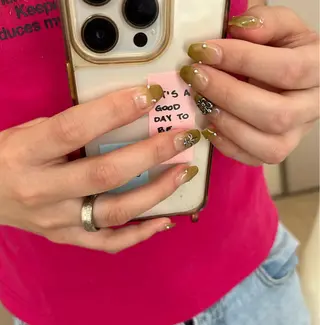 ネイル Bi_nail. yuuのネイルデザイン