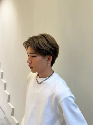 メンズ 透明感カラー/顔周り カット/レイヤーにかのヘアスタイル