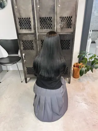 ロング INORI|艶カラ ー|フェイスレイヤーのヘアスタイル