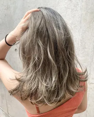 セミロング カラー box mico. mutsumiのヘアスタイル