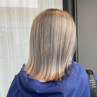 セミロング ブリーチ毛矯正.髪質 改善.髪にドラマをのヘアスタイル