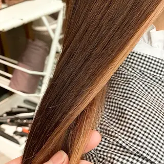 ロング カラー HIKARIS 相川所属・ウチダ ユウヤのヘアスタイル