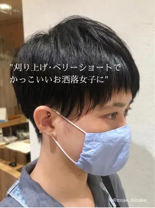 ショート うる艶レイヤーカット hinakoのヘアスタイル