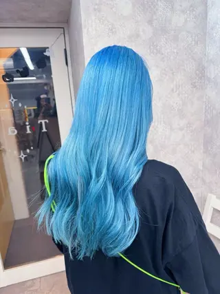 ロング カラー 寒色アイドルカラー JUNOチナツのヘアスタイル