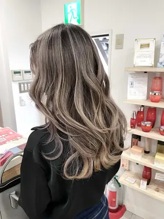 セミロング gisele所属・小山 一之のヘアスタイル