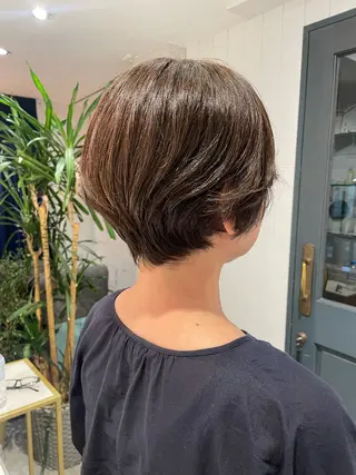 ショート 伊藤 まみのヘアスタイル