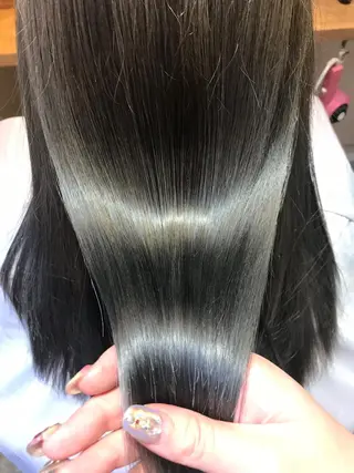 セミロング カラー 髪質改善×矯正🫧 韓国ヘアasamiのヘアスタイル