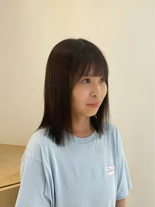 ミディアム 蓑輪 璃央のヘアスタイル