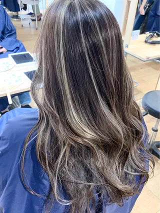 ロング ＮＥＷＩ　京橋 【yoko】のヘアスタイル