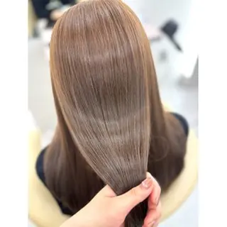 カラー 井河 結花のヘアスタイル