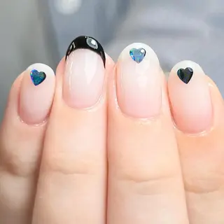 ネイル Mizuliネイル 眉毛メイクのサロンのネイルデザイン