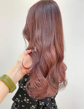 ロング カラー 丸田 美沙希のヘアスタイル