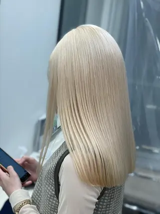 セミロング MONIQA【モニカ】所属・名古屋ハイトーン/ 🐶ブリーチ専門店のヘアスタイル