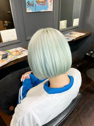 ショート カラー ショートボブ、ハイト ーン特化　/下川のヘアスタイル