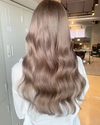 ロング カラー BOOMBOX所属・Clair クレアのヘアスタイル