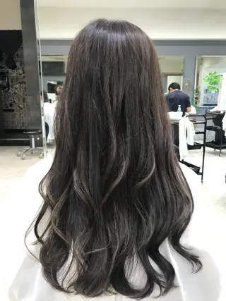 ロング Adachi Fujikoのヘアスタイル