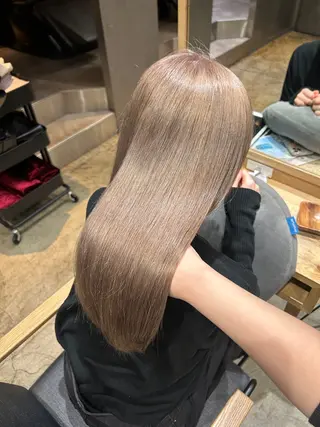 ロング カラー Inity／ Nina✩.*˚のヘアスタイル