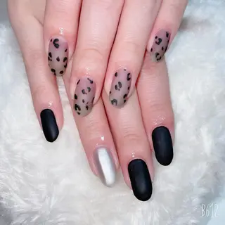 ネイル The Best Beauty受付担当のヘアスタイル